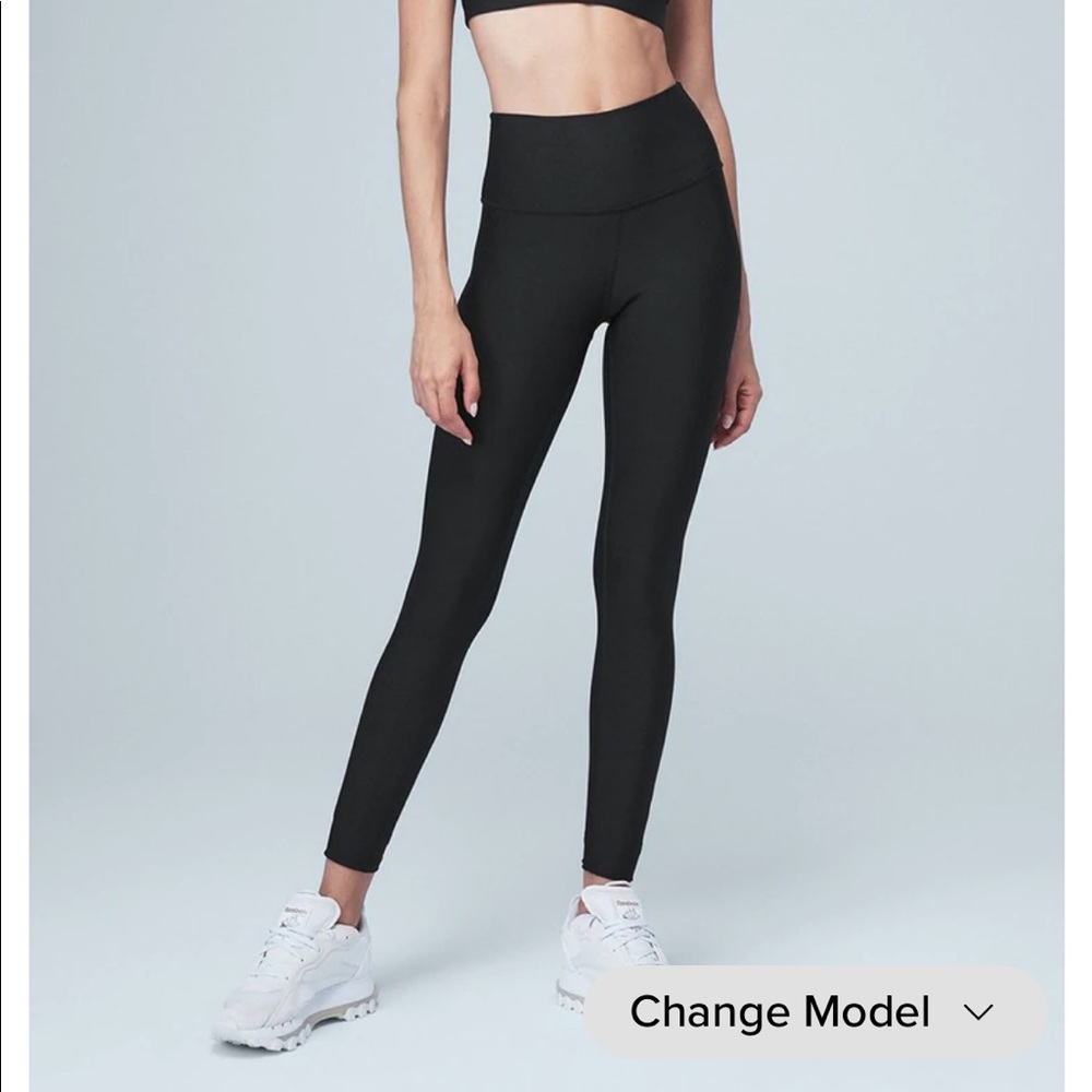 ALO 7/8 HIGH WAISTED AIRLIFT LEGGINGS IN BLACK